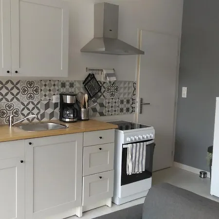 Au 157 - Locations * Contrexéville