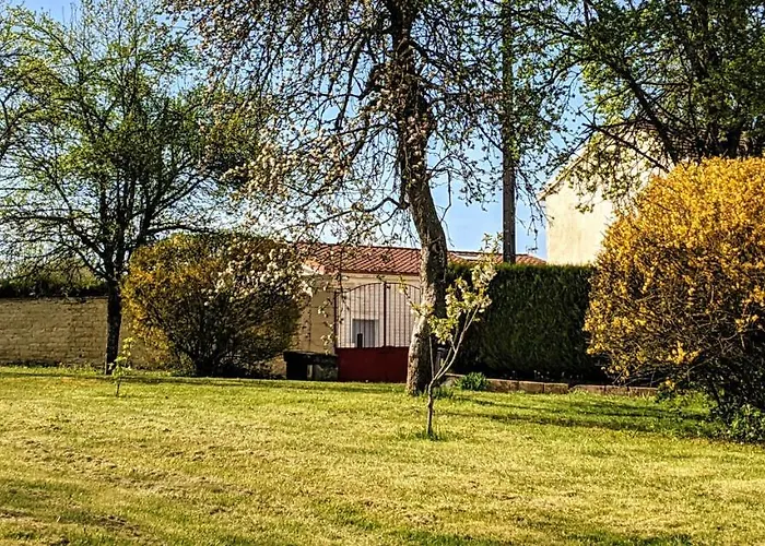 Au 157 - Locations Apartment Contrexeville