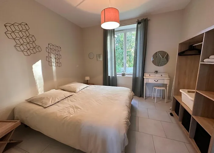 Au 157 - Locations Contrexeville